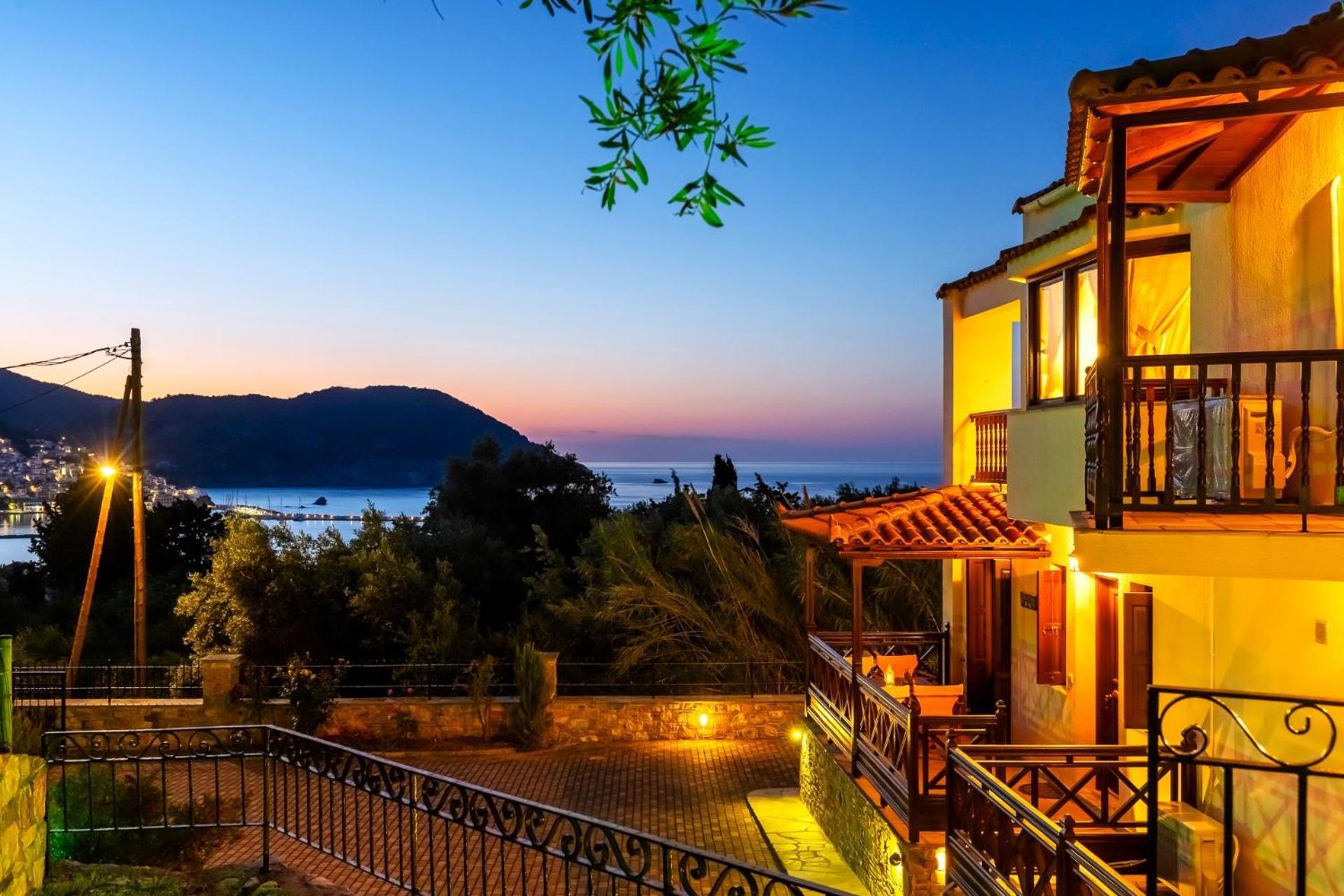 Naiades Superior Apartments In Skopelos With Sea View Close To The Town Exterior photo